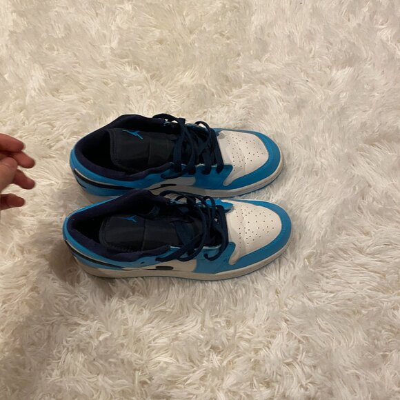 Nike Air Jordan 1 Low UNC Powder Blue Sneakers, Size 6Y / 7.5W  553560-144 - Picture 5 of 7